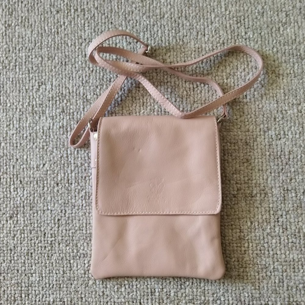 Vera Pelle Genuine soft Italian leather Crossbody NWOT